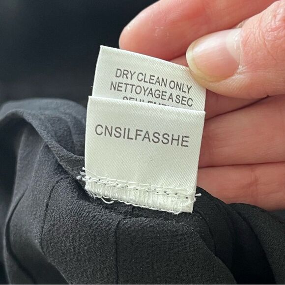 BCBGMaxazria Black 100% Silk Chiffon Tiered Sheath Blouse Size XXS - Picture 7 of 7